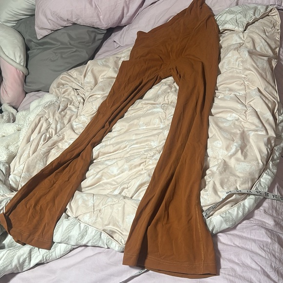 Lululemon groove pants - Picture 3 of 7